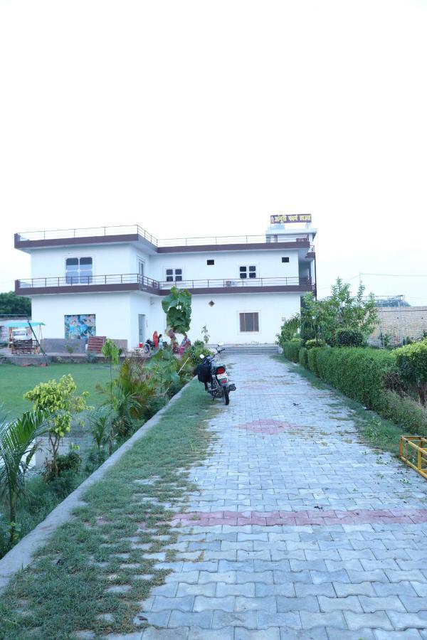 Hotel O Pop Angoori Farm House Mathura Luaran gambar